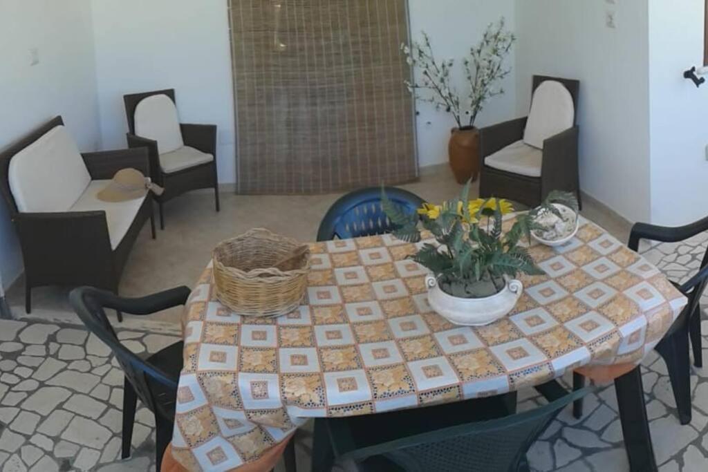 Casa Vacanze La Casa Di Katia Castro  Экстерьер фото